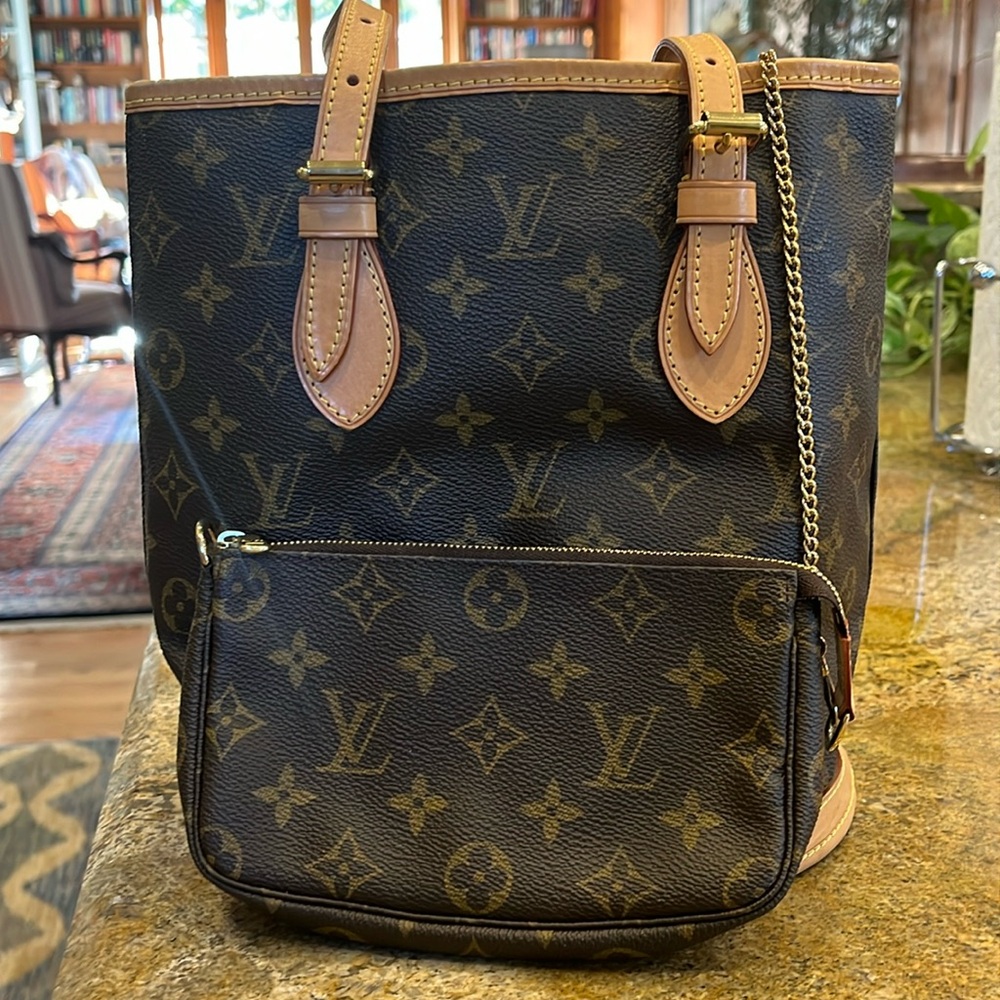 Louis Vuitton purse